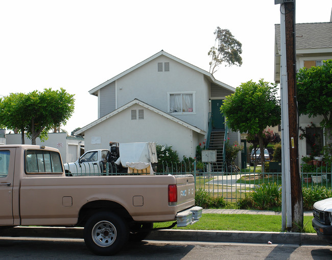 855-865 N Olive St in Orange, CA - Building Photo - Building Photo