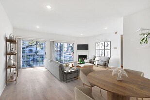 Charming Unit Available For Lease!! in Los Angeles, CA - Building Photo