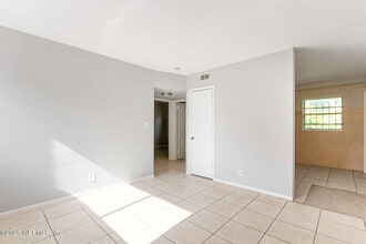 1224 W 18th St in Jacksonville, FL - Foto de edificio - Building Photo