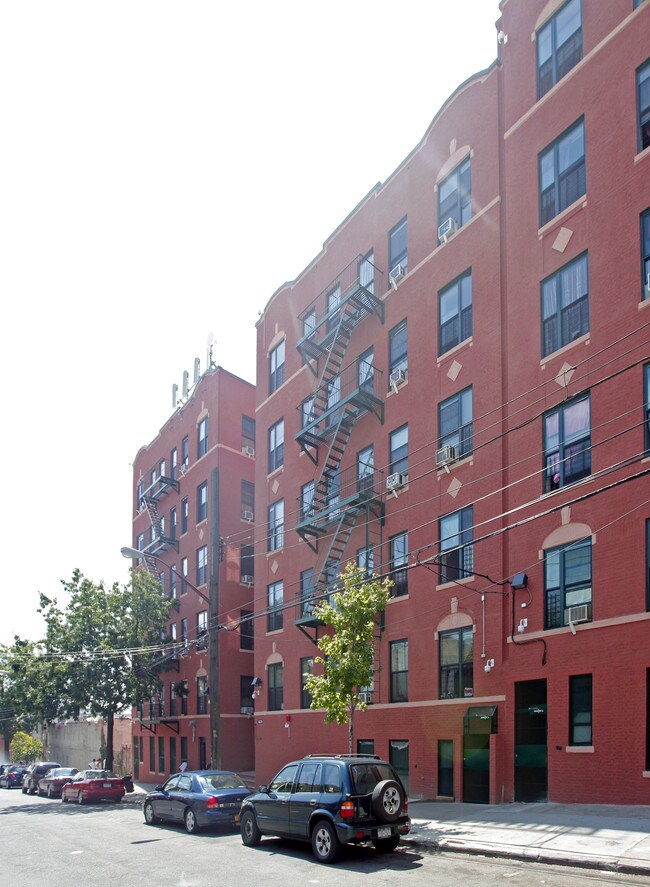 621-623 Manida St in Bronx, NY - Building Photo - Building Photo