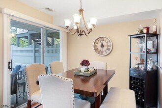 75 Bentley Ct in Bedminster, NJ - Building Photo - Building Photo