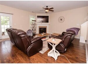 1512 Gallant Fox Ct in Parkton, NC - Building Photo - Building Photo