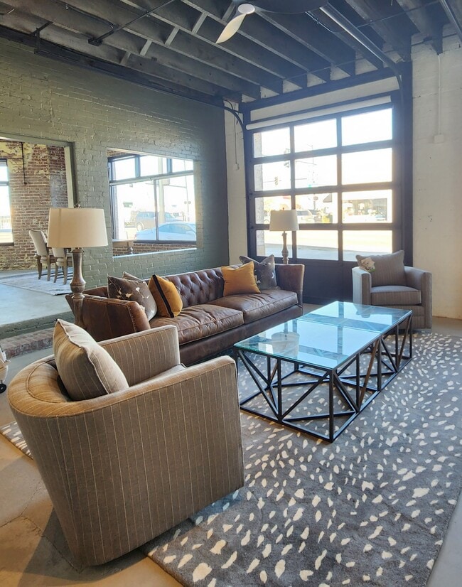 501 Main St S, Unit 501
