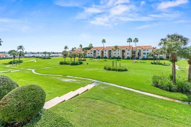145 Yacht Club Way in Hypoluxo, FL - Building Photo - Building Photo