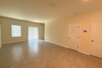402 Aralia Ln in Jacksonville, FL - Building Photo - Building Photo