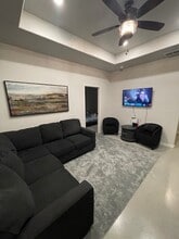 1006 Wooded Holw Ct in Weatherford, TX - Building Photo - Building Photo