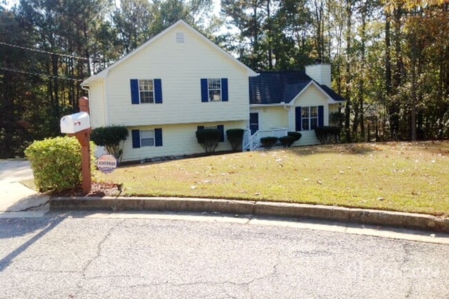 property at 4684 Woodglen Ct