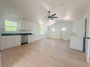 2519 Cherry Creek Rd in Sparta, TN - Building Photo - Building Photo