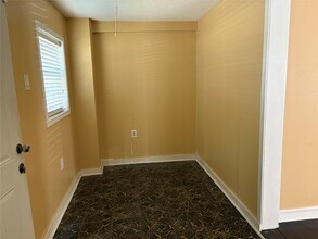 5234 Claremont St in Houston, TX - Building Photo - Building Photo