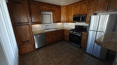 2518 Mathews Ave in Redondo Beach, CA - Building Photo - Building Photo