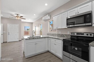 2350 N Norris Ave in Tucson, AZ - Building Photo - Building Photo