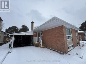 6 Bailey Crescent in Aurora, ON - Building Photo - Building Photo