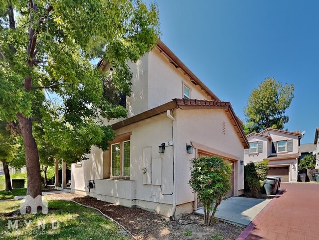property at 5 Seraspi Ct