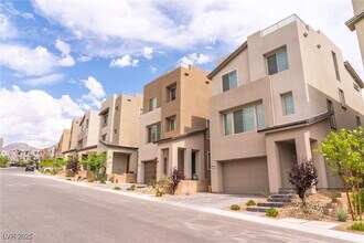 11622 Midnight Melody Ave in Las Vegas, NV - Building Photo - Building Photo