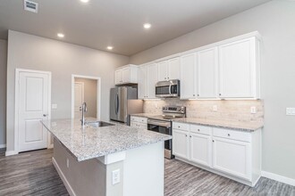 1324 Mayberry St in Odessa, TX - Building Photo - Building Photo