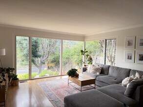 2729 Palos Verdes Dr N in Palos Verdes Estates, CA - Building Photo - Building Photo