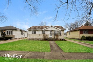 18523 Oak Ave in Lansing, IL - Building Photo