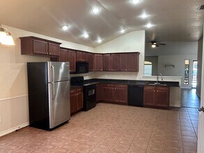 9207 Hawthorne Ct, Unit 62-112 in Odessa, TX - Foto de edificio - Building Photo
