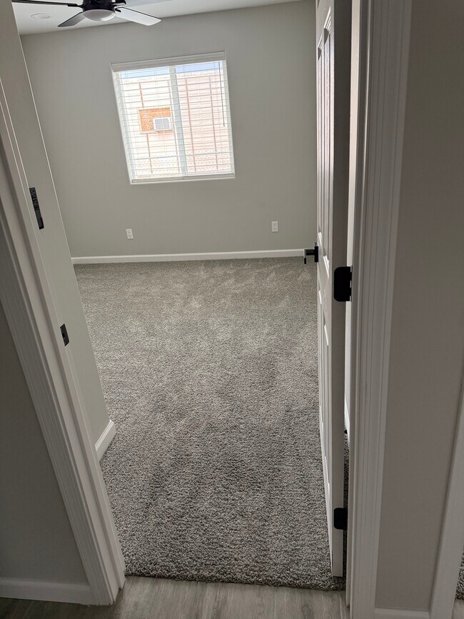 property at 480 Harbor Dr