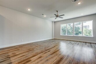 8108 Hastings Dr in Dallas, TX - Building Photo - Building Photo