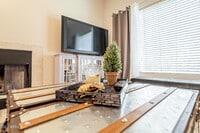 600 Grove Pky photo'