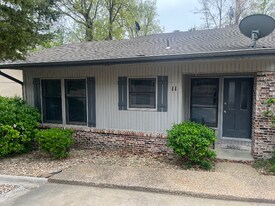 11 August Ln in Bella Vista, AR - Building Photo