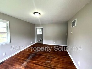 122 Erwin St in Greensboro, NC - Building Photo - Building Photo
