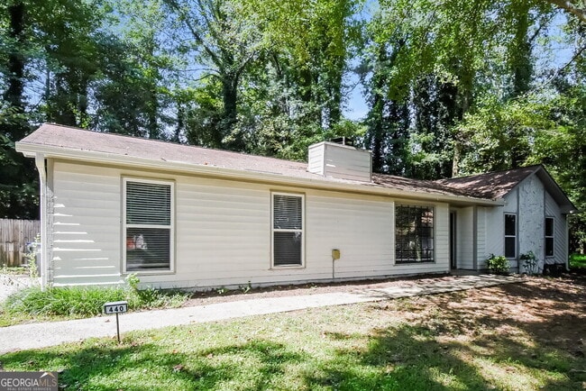 property at 440 Creekside Ct