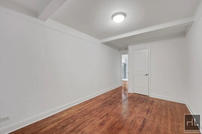 EAST 10 STREET in New York, NY - Foto de edificio - Building Photo