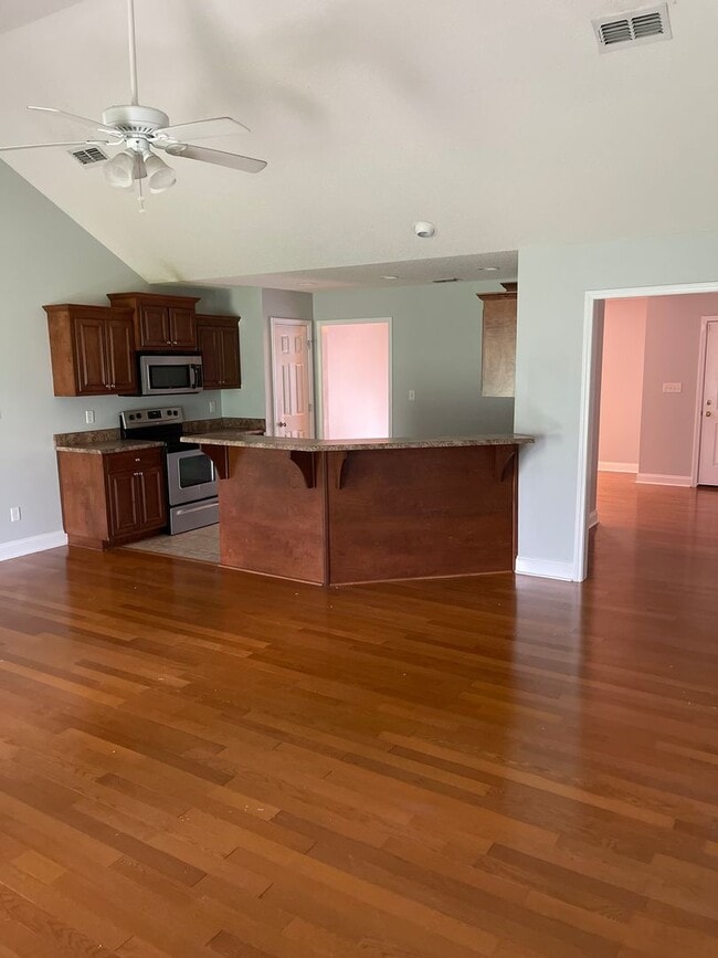 property at 1330 Lovers Lane Rd