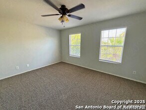 7902 Oakwood Pines in San Antonio, TX - Building Photo - Building Photo
