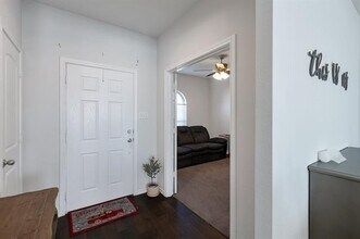 1333 Winding Hollow Dr in Grand Prairie, TX - Building Photo - Building Photo