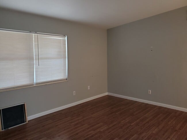 43 Vineyard St in Lehigh Acres, FL - Building Photo - Building Photo