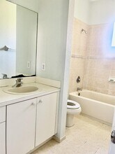 521 Princess Dr, Unit 521 in Margate, FL - Building Photo - Building Photo