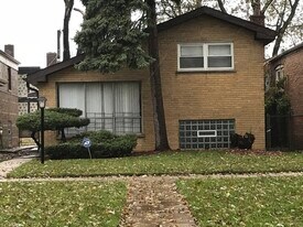 8610 S Wabash Ave in Chicago, IL - Building Photo