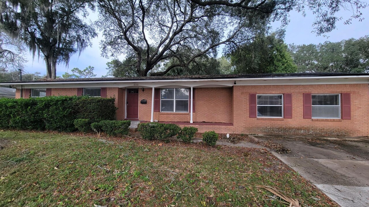 8255 Mathonia Ave in Jacksonville, FL - Building Photo