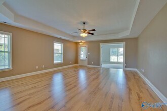 5010 Montauk Trail SE in Owens Cross Roads, AL - Building Photo - Building Photo