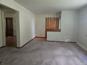 608 Deerpath Dr in Lindenhurst, IL - Building Photo - Building Photo