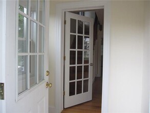 8 Winthrop Ave in Larchmont, NY - Building Photo - Building Photo
