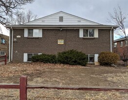 1941 Clinton St in Aurora, CO - Building Photo