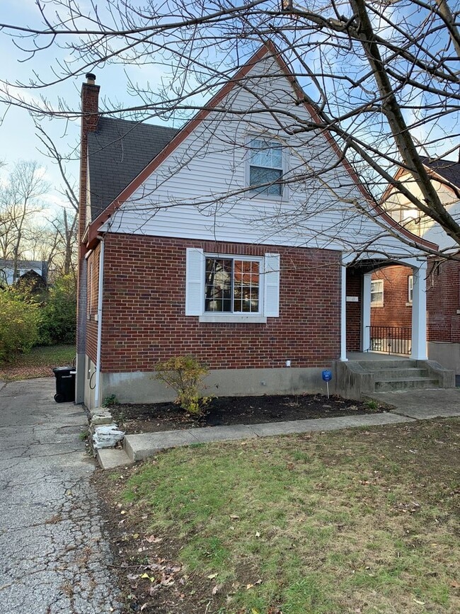 property at 3207 Stanhope Ave
