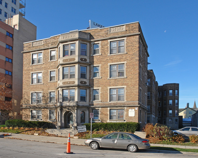 Franklin House in Milwaukee, WI - Foto de edificio - Building Photo