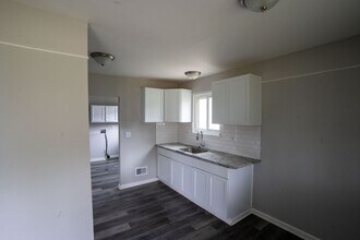 20317 Ellis St in Roseville, MI - Building Photo - Building Photo