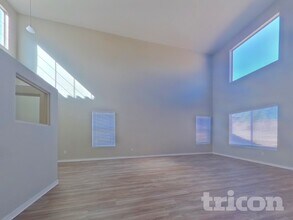 22040 W Gardenia Dr in Buckeye, AZ - Foto de edificio - Building Photo