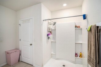 10023 Merry Fawn Ct in Sun City Center, FL - Building Photo - Building Photo