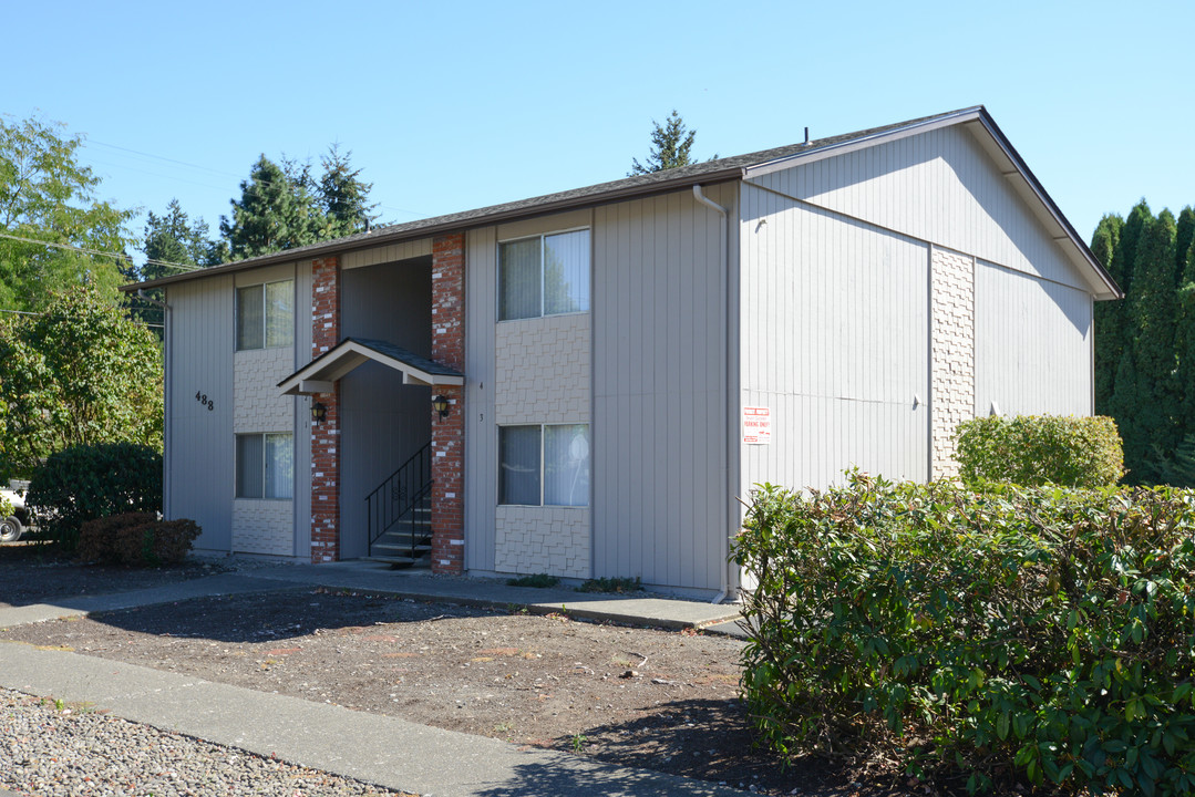 488 E Burnett St in Stayton, OR - Foto de edificio