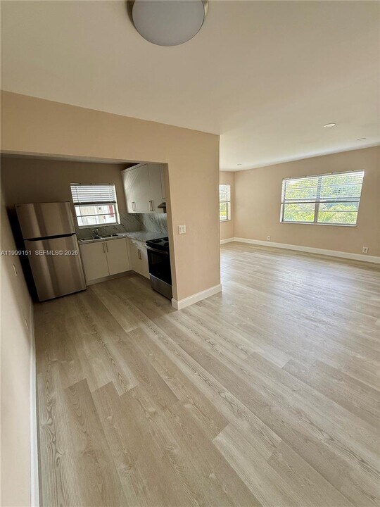 1607 Arthur St in Hollywood, FL - Building Photo