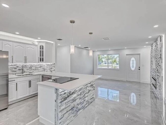 property at 855 Date Palm Dr