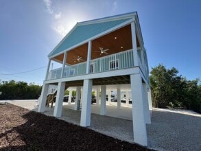 27355 Guadaloupe Ln in Summerland Key, FL - Building Photo - Building Photo