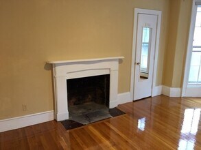 25 Ripley Terrace in Newton, MA - Building Photo - Building Photo